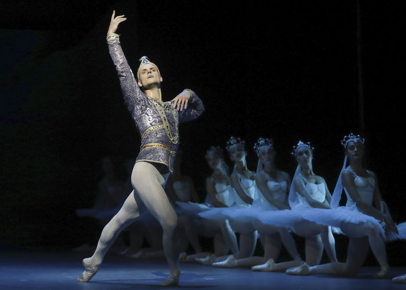 La Bayadere (Michal Krčmář). Photo: Ctibor Bachratý.